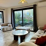 Apartment Stella Climatise Avec Parking Prive