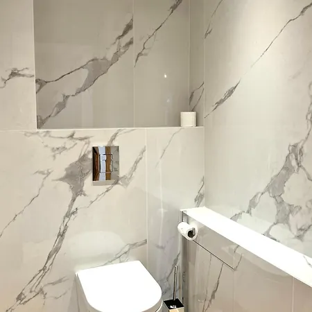 Stella * مونتايسلو